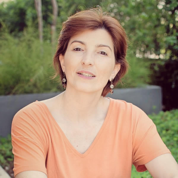 SOLANGE VIANA